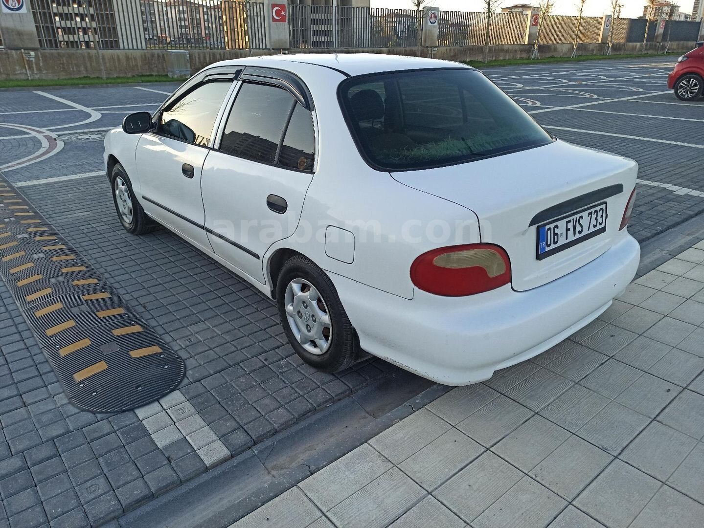 Sahibinden Hyundai Accent 1.5 GL 1998 Model Ankara 225.500 km Beyaz 3
