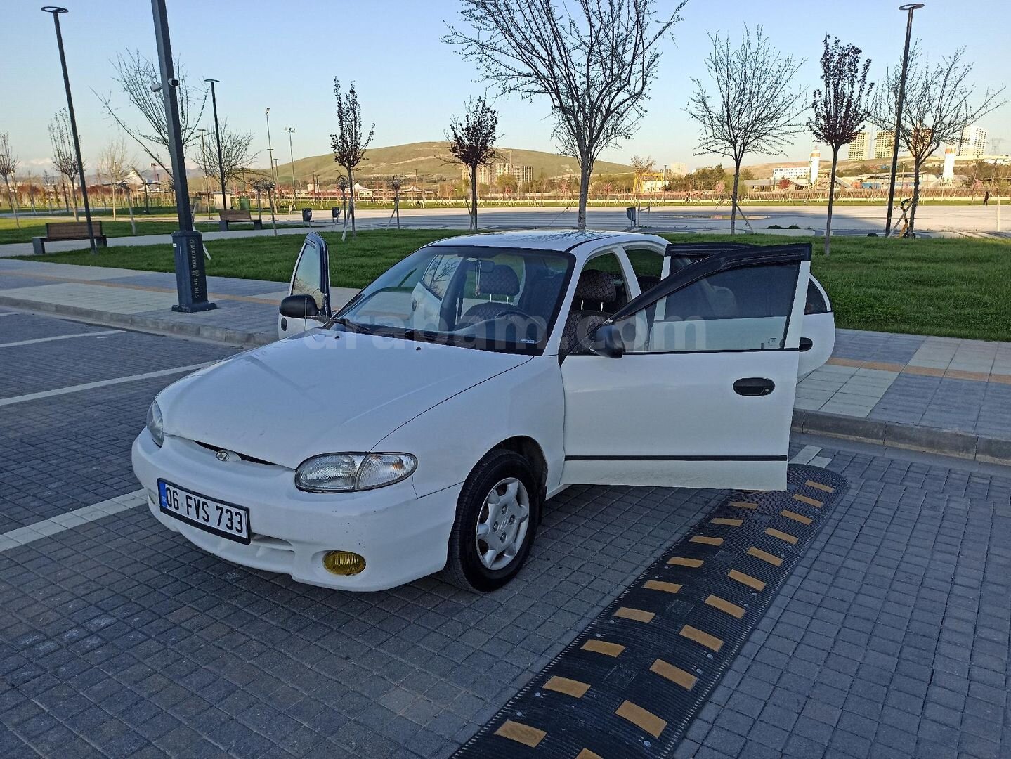 Sahibinden Hyundai Accent 1.5 GL 1998 Model Ankara 225.500 km Beyaz 1