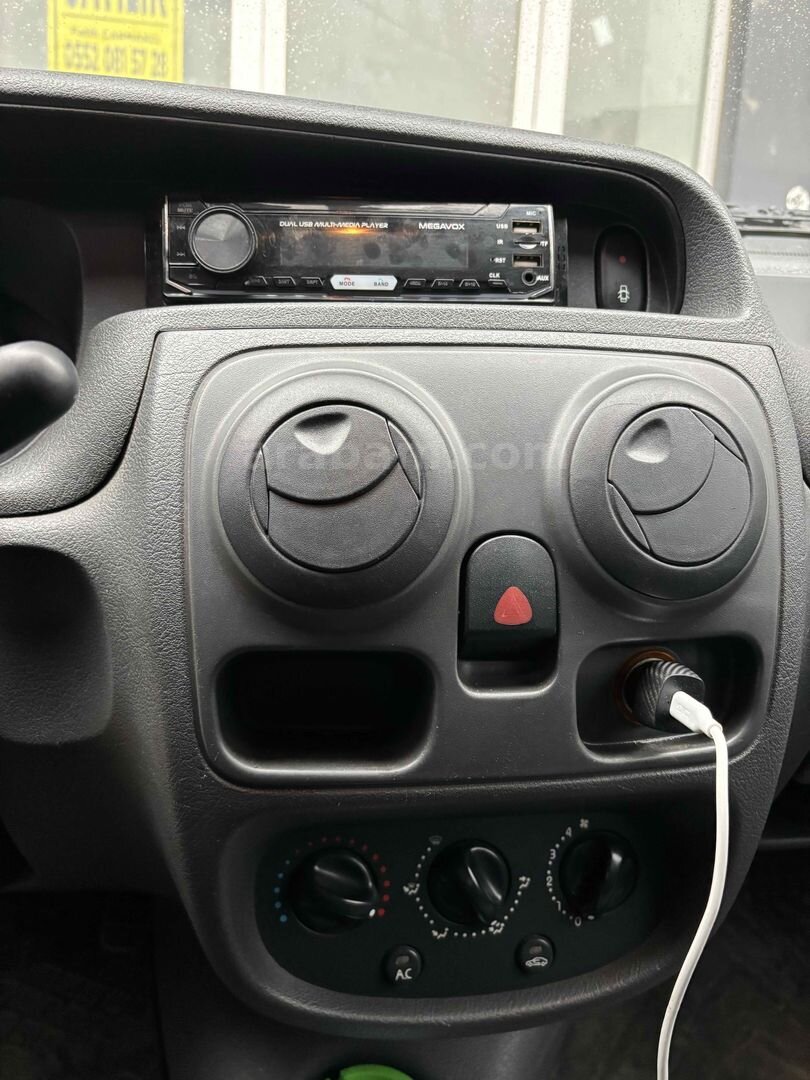 Sahibinden Dacia Solenza 1.4 Rapsodie 2004 Model Düzce 194.000 km Beyaz 7