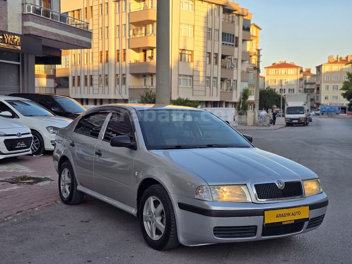 Galeriden Skoda Octavia 1.6 Tour 2005 Model Konya 325.000 km Gri (Gümüş) 5