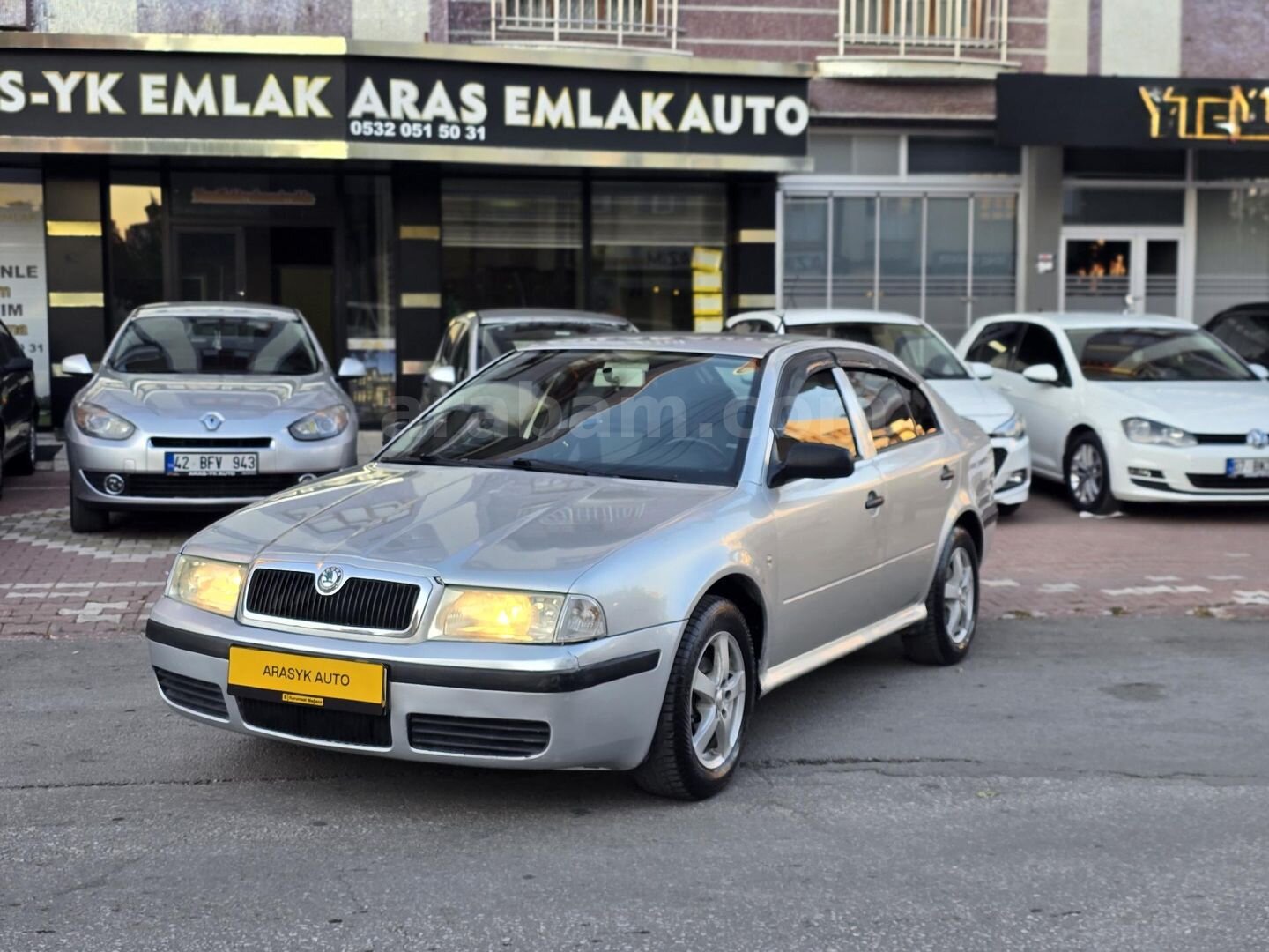 Galeriden Skoda Octavia 1.6 Tour 2005 Model Konya 325.000 km Gri (Gümüş) 4