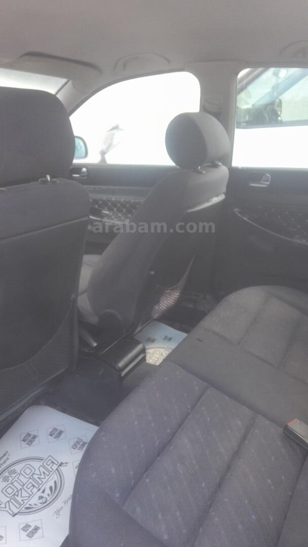 Sahibinden Audi A4 Sedan 1.8 1996 Model Sakarya 510.000 km Siyah 4