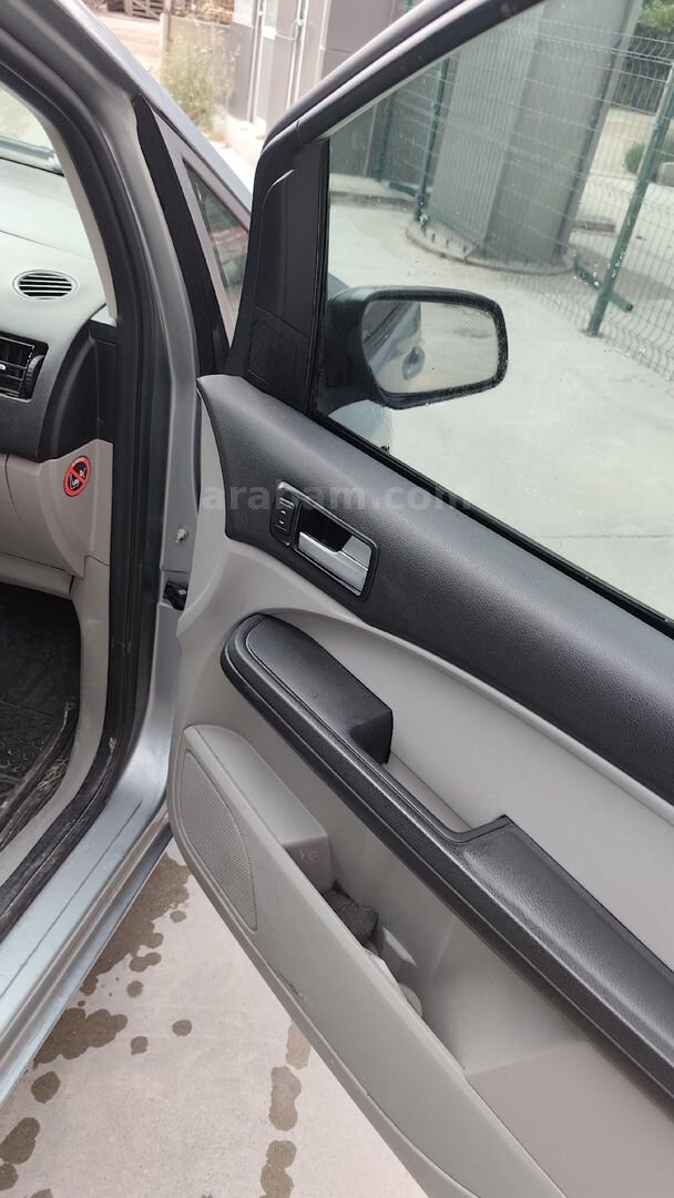 Sahibinden Ford C-Max 1.6 TDCi Trend 2006 Model Balıkesir 361.000 km Gri (metalik) 6