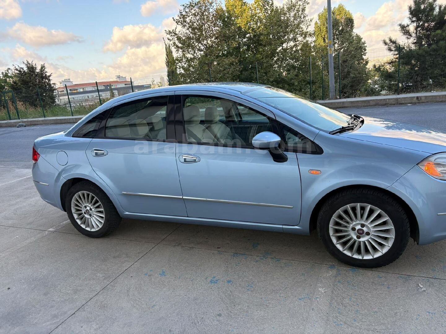 Sahibinden Fiat Linea 1.4 Turbo Emotion 2008 Model İstanbul 108.500 km Mavi 3