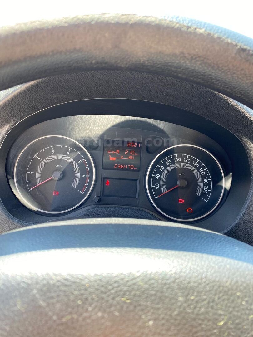 Sahibinden Peugeot 301 1.6 HDi Active 2016 Model Düzce 236.000 km Beyaz 7