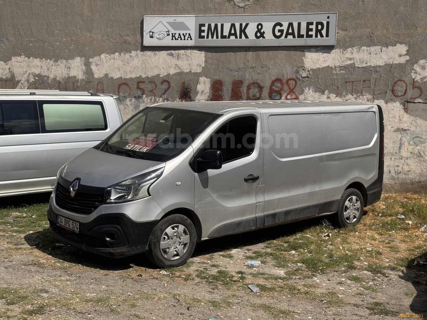 Galeriden Renault Trafic 1.6 DCI Grand Confort 2017 Model İstanbul 151.000 km Gri 1