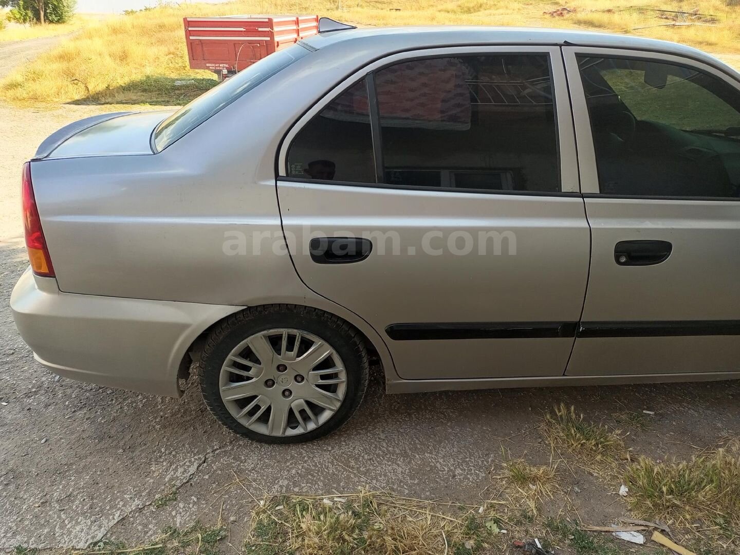 Sahibinden Hyundai Accent 1.5 CRDi Admire 2005 Model Sivas 310.000 km Gri (Gümüş) 6