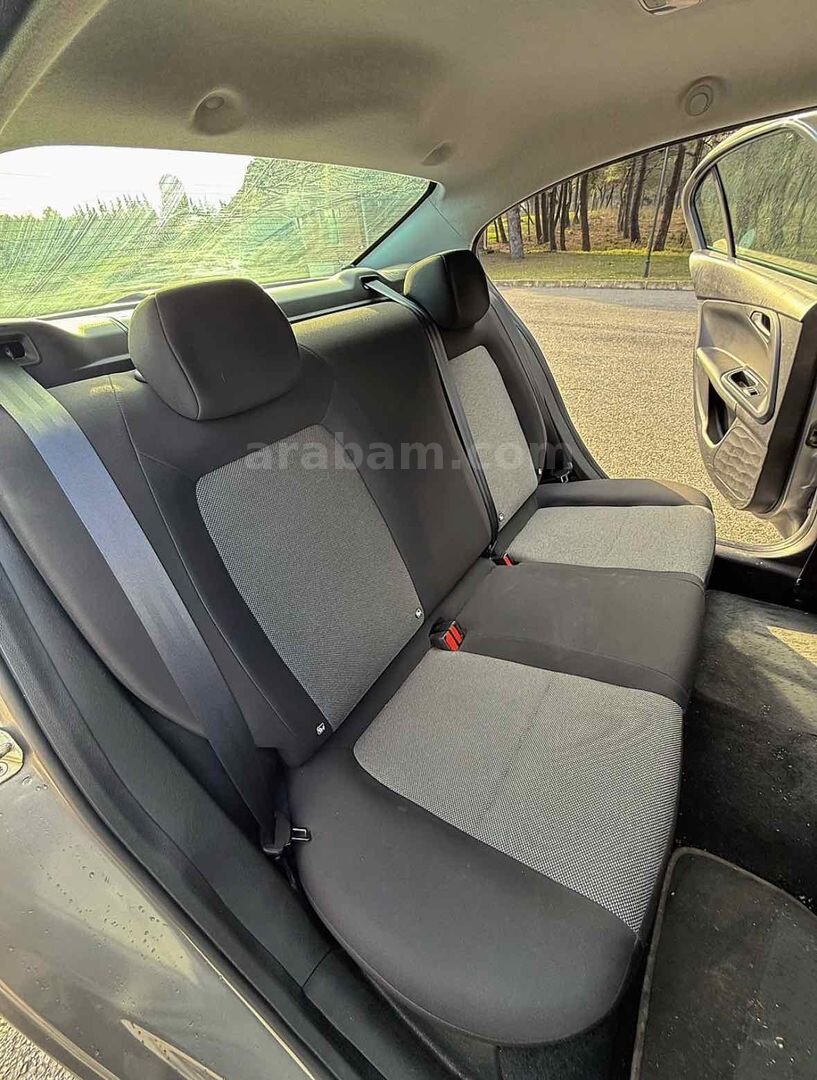 Sahibinden Fiat Egea 1.4 Fire Easy Plus 2023 Model İstanbul 52.000 km Füme 6