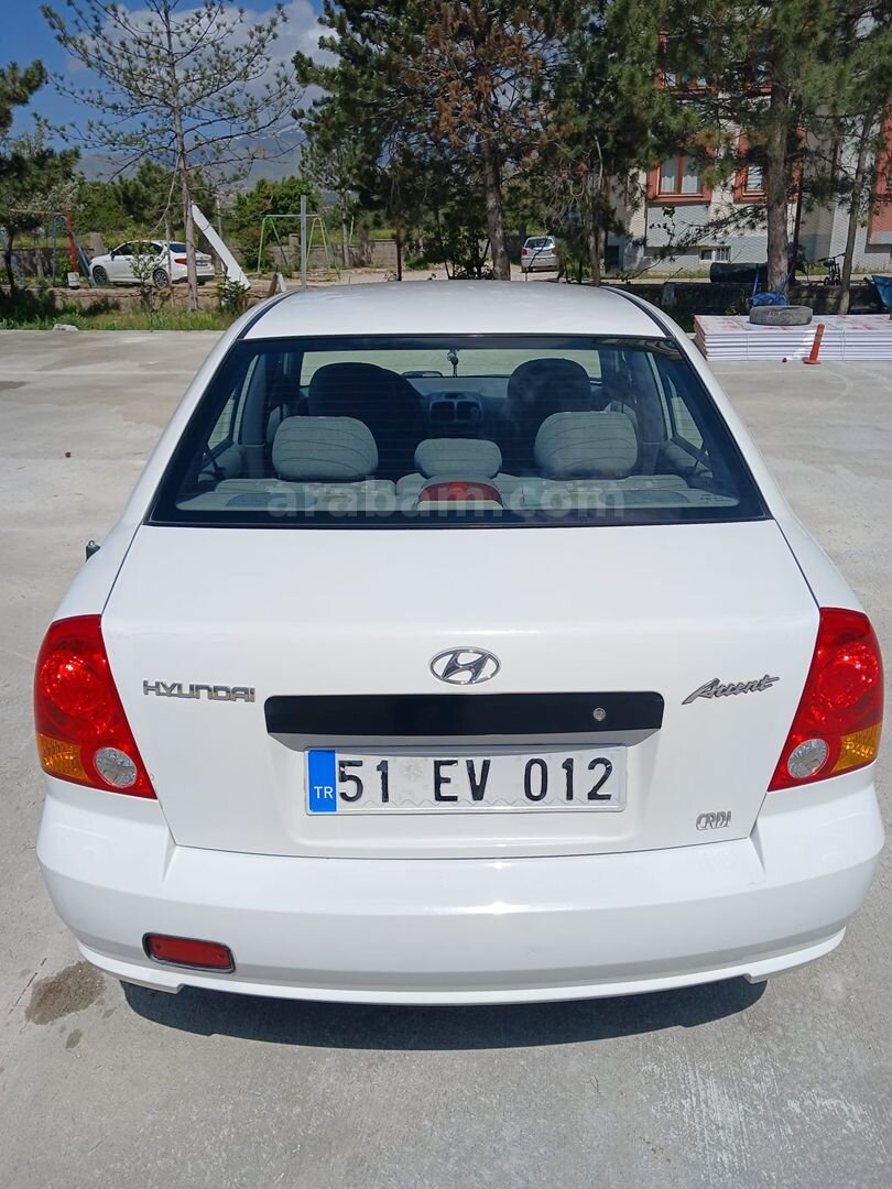 Sahibinden Hyundai Accent 1.5 CRDi Admire 2006 Model Ankara 78.500 km Beyaz 4
