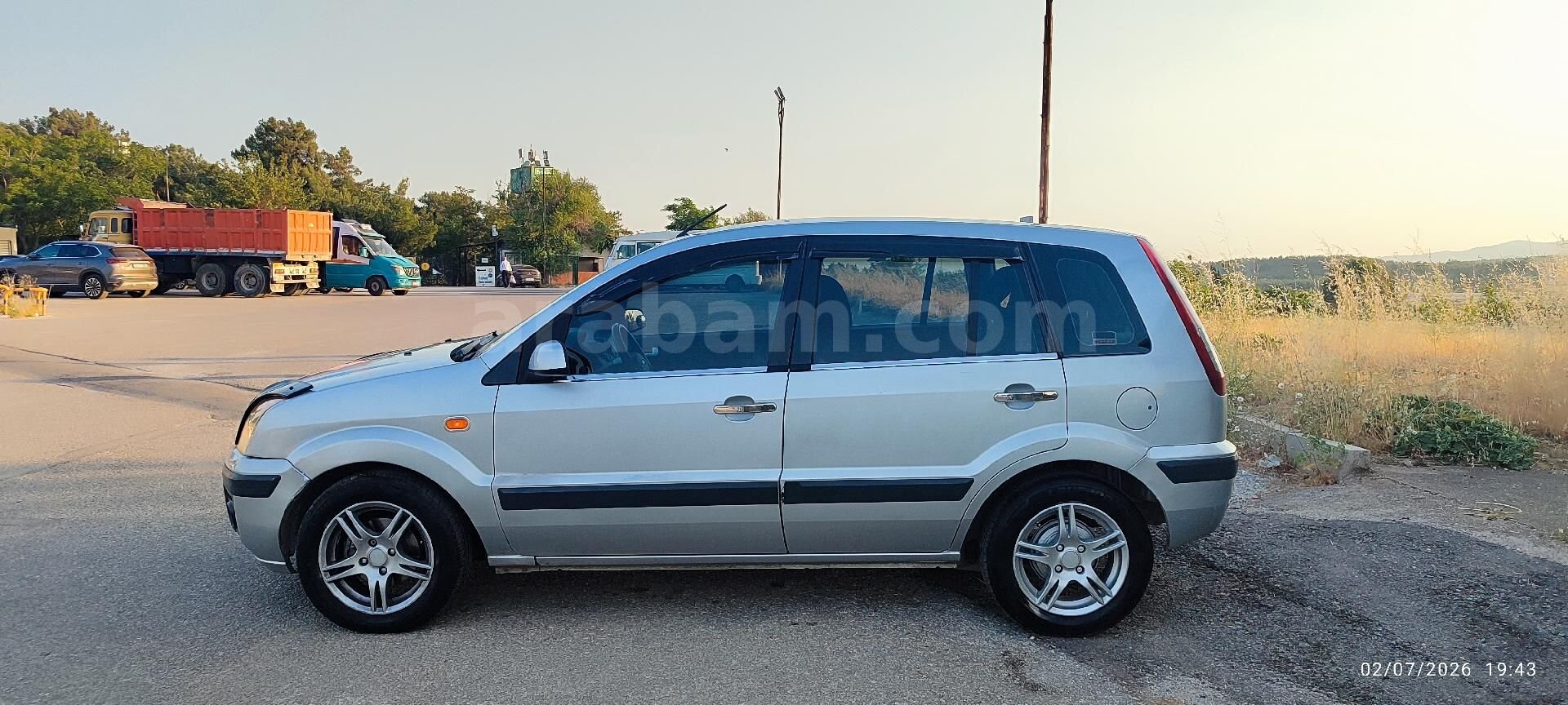 Sahibinden Ford Fusion 1.4 TDCi Comfort 2006 Model İzmir 260.000 km Gri (Gümüş) 4