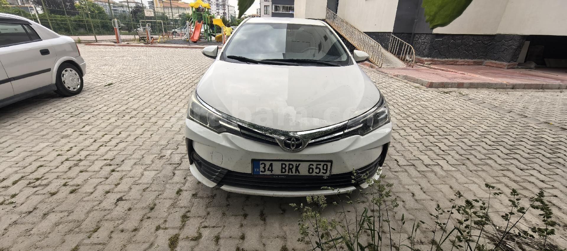Galeriden Toyota Corolla 1.4 D-4D Touch 2018 Model Malatya 213.000 km Beyaz 3