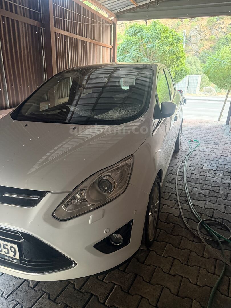 Sahibinden Ford C-Max 1.6 TDCi Titanium X 2013 Model Adana 166.000 km Beyaz 3
