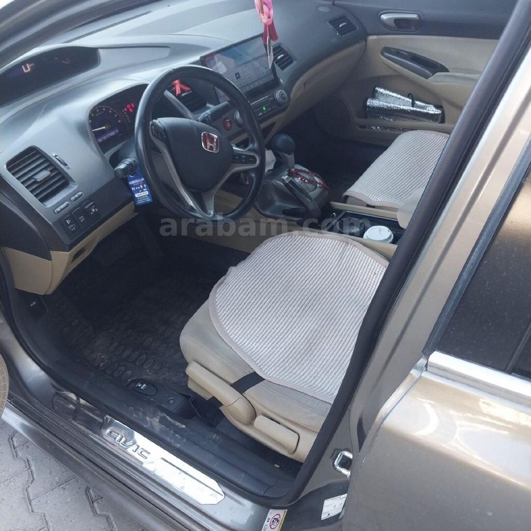 Sahibinden Honda Civic 1.6i VTEC Elegance 2008 Model Kayseri 283.000 km Gri 7
