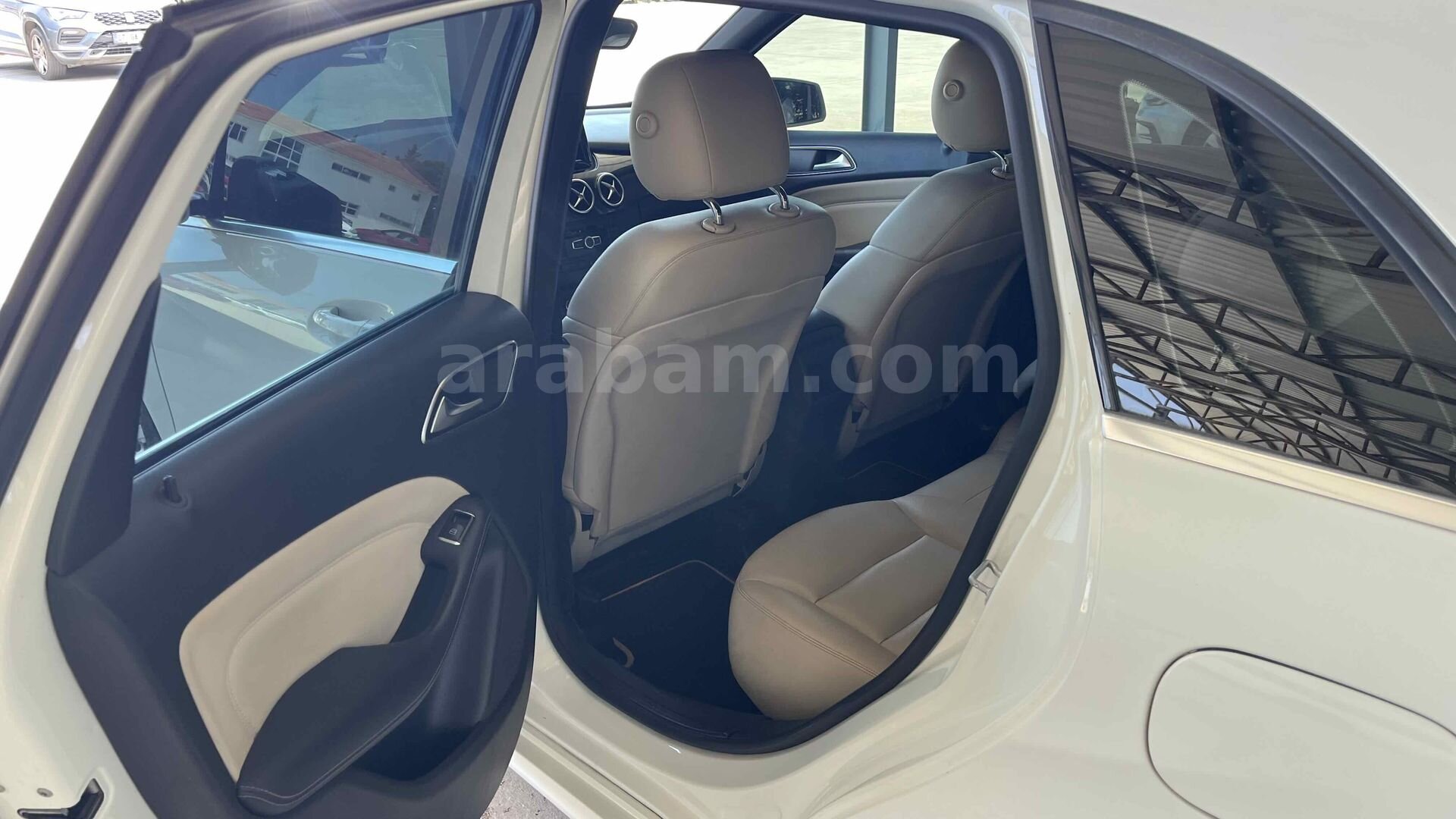 Sahibinden Mercedes - Benz B 180 BlueEFFICIENCY Elite 2013 Model Antalya 149.900 km Beyaz 7