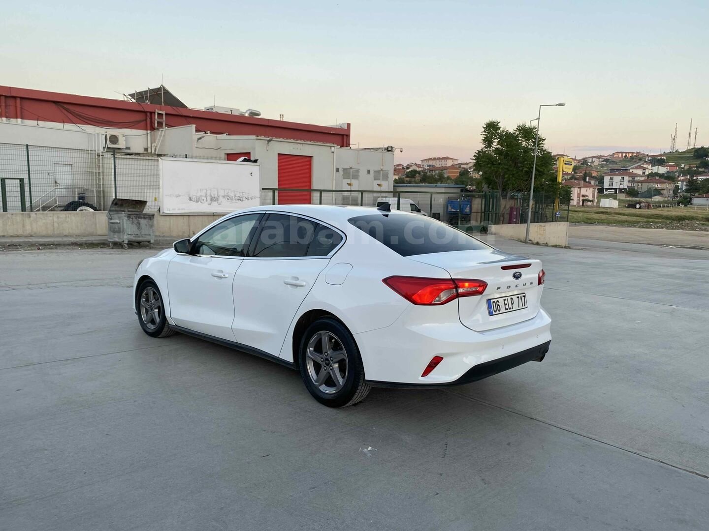 Sahibinden Ford Focus 1.5 TDCi Trend X 2019 Model Ankara 207.000 km Beyaz 4