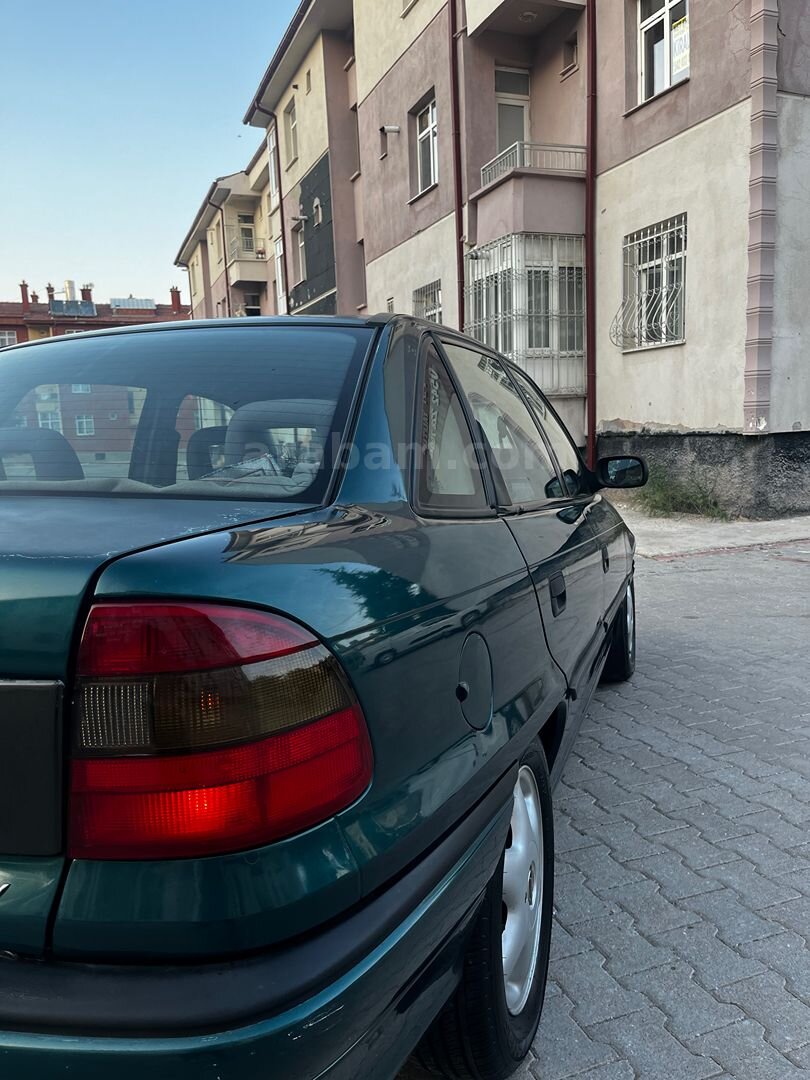 Sahibinden Opel Astra 1.6 GLS 1998 Model Konya 206.000 km Yeşil (metalik) 7