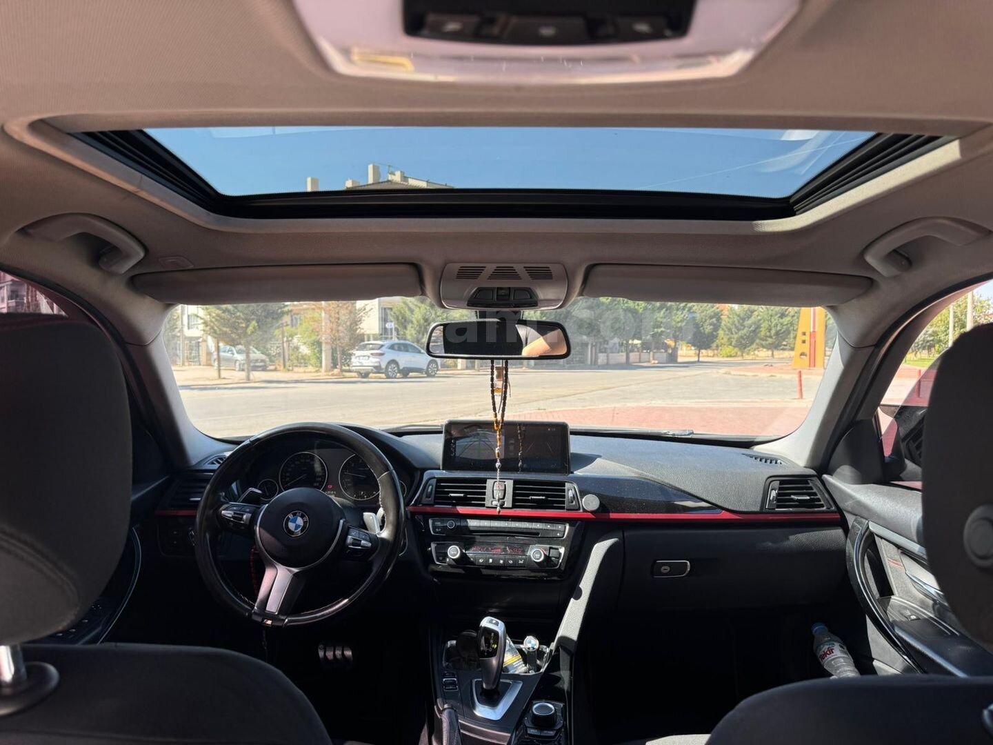 Sahibinden BMW 3 Serisi 320i 2014 Model Aksaray 182.000 km Siyah 4