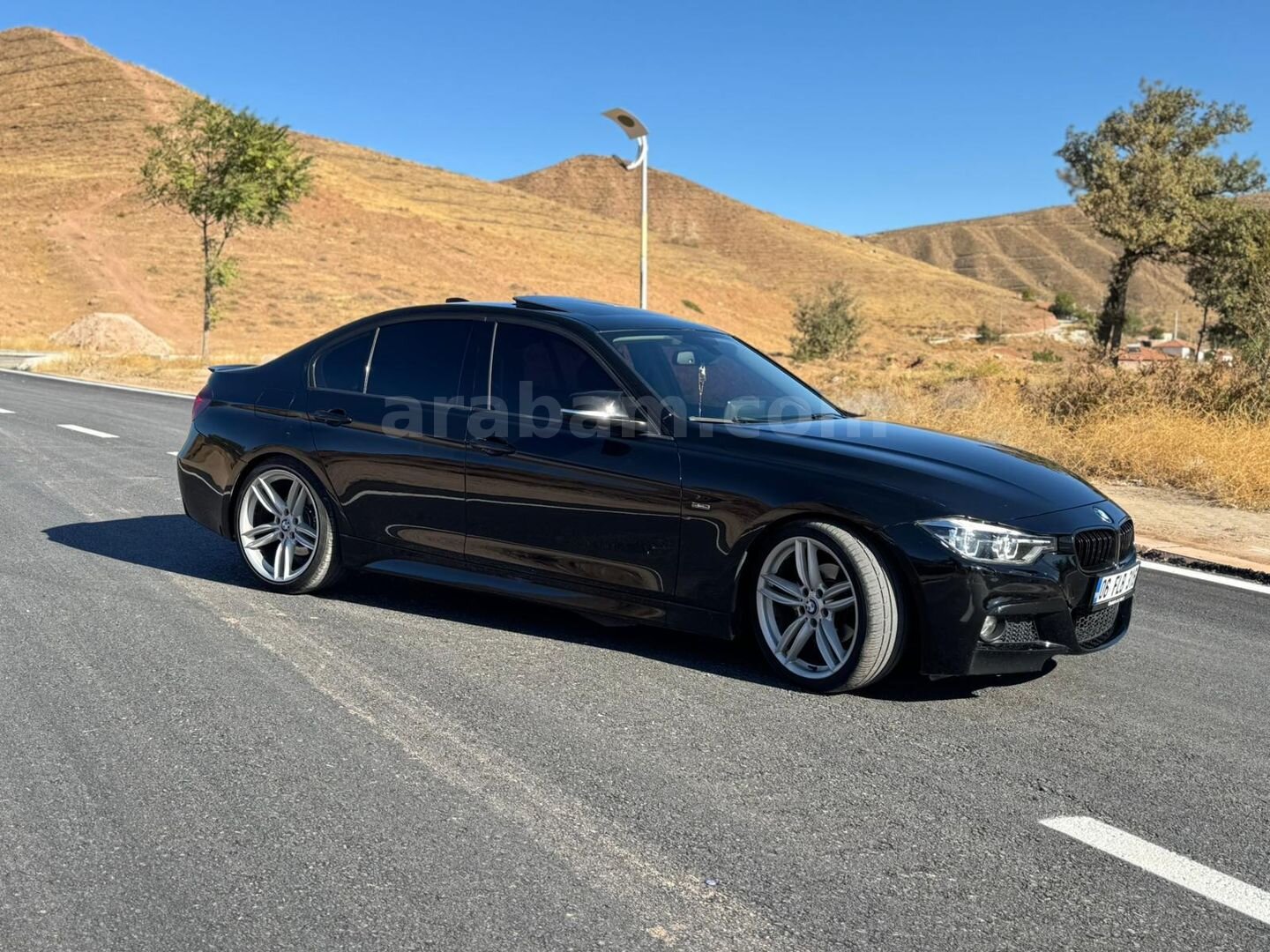 Sahibinden BMW 3 Serisi 320i 2014 Model Aksaray 182.000 km Siyah 3
