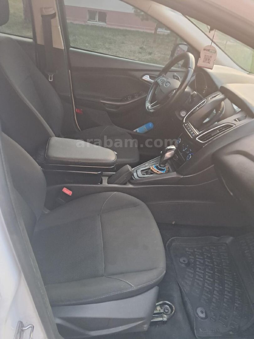 Sahibinden Ford Focus 1.6 Ti-VCT Trend X 2015 Model Erzurum 128.000 km Beyaz 6