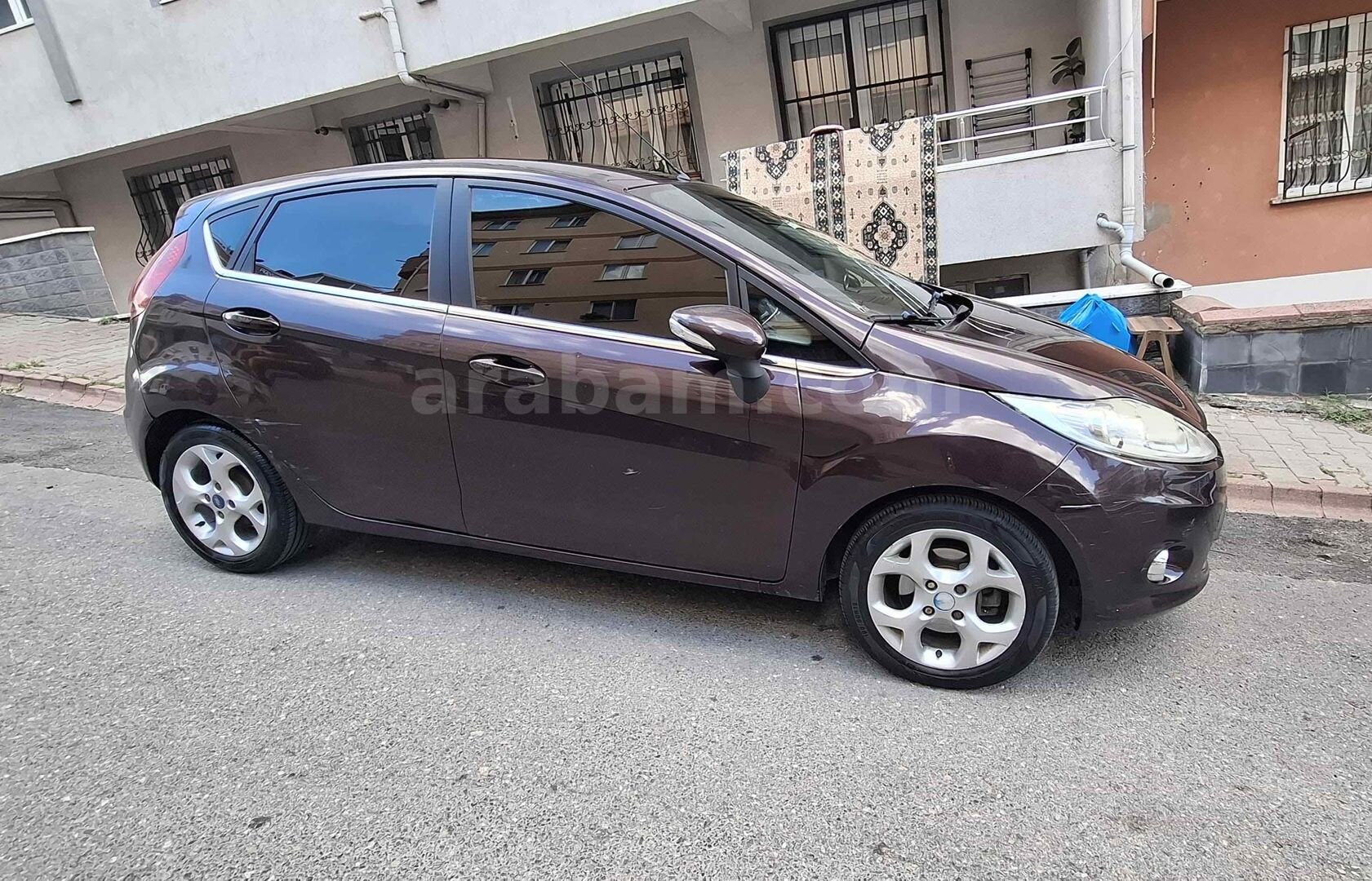 Sahibinden Ford Fiesta 1.4 TDCi Titanium X 2011 Model İstanbul 275.000 km Bordo 3