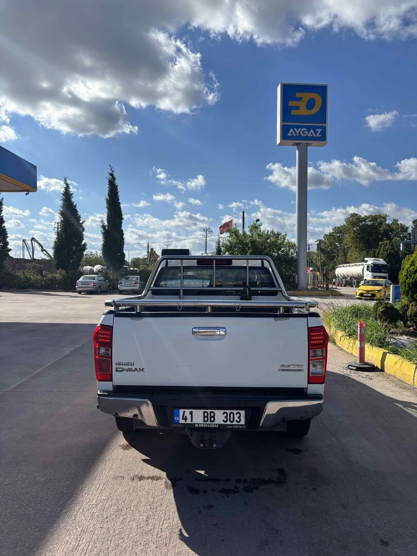 Sahibinden Isuzu D-Max 2.5 4x2 LTD 2014 Model 150.000 km Beyaz 5