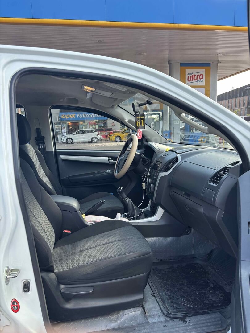 Sahibinden Isuzu D-Max 2.5 4x2 LTD 2014 Model 150.000 km Beyaz 7