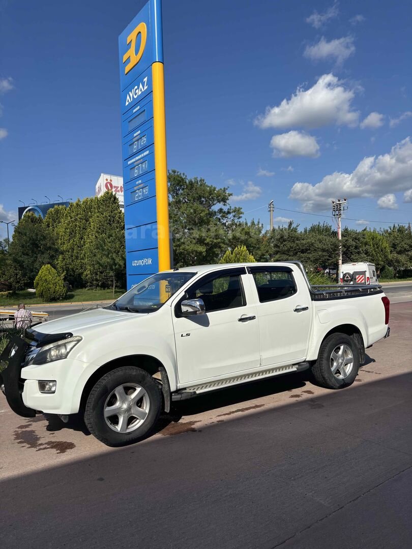 Sahibinden Isuzu D-Max 2.5 4x2 LTD 2014 Model 150.000 km Beyaz 2