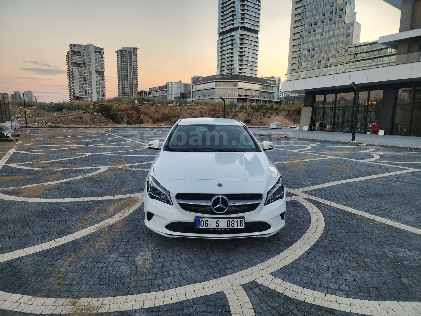Galeriden Mercedes - Benz CLA 180 D Comfort 2018 Model Ankara 170.000 km Beyaz 2