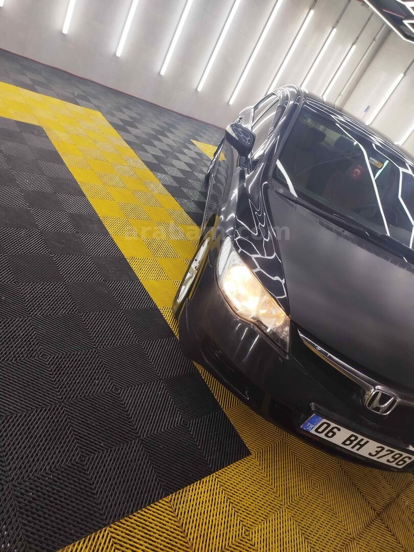 Sahibinden Honda Civic 1.6i VTEC Dream 2007 Model İstanbul 263.500 km Siyah 6