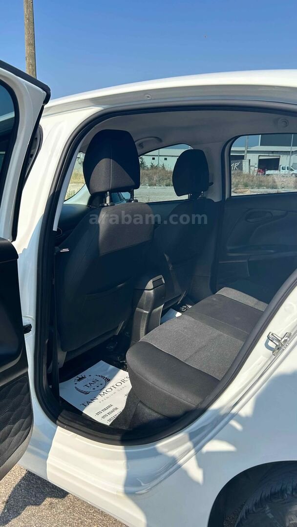 Sahibinden Fiat Egea 1.3 Multijet Easy 2023 Model Bursa 22.561 km Beyaz 5