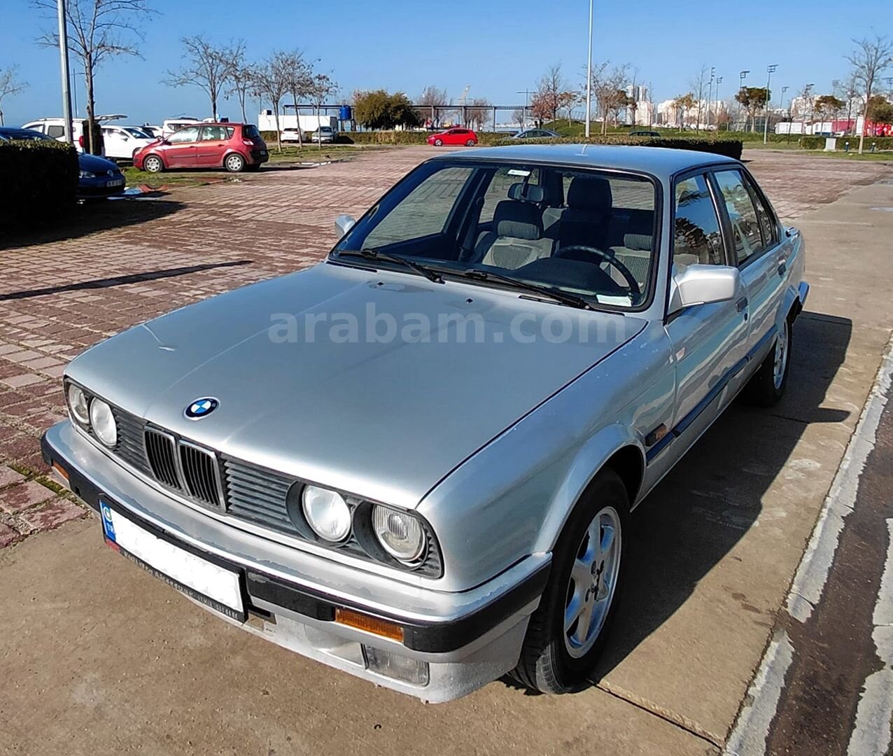 Sahibinden BMW 3 Serisi 316i Standart 1990 Model İzmir 318.600 km Gri (metalik) 3