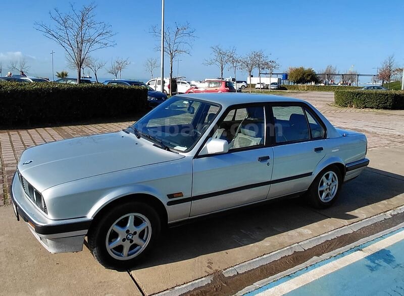 Sahibinden BMW 3 Serisi 316i Standart 1990 Model İzmir 318.600 km Gri (metalik)