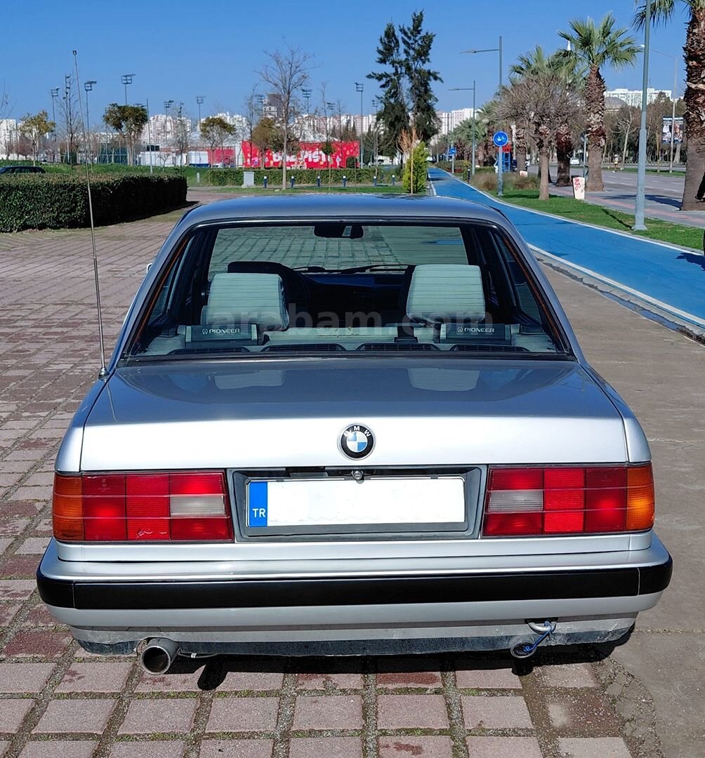 Sahibinden BMW 3 Serisi 316i Standart 1990 Model İzmir 318.600 km Gri (metalik) 6