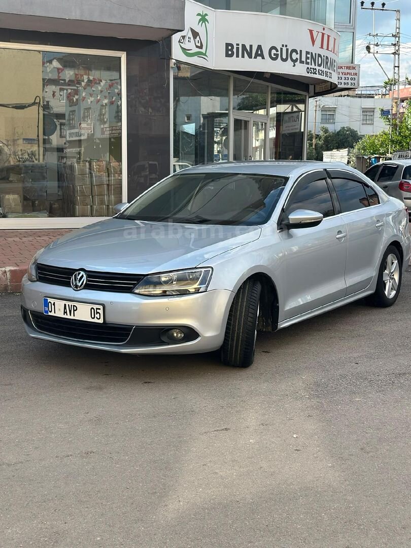 Sahibinden Volkswagen Jetta 1.6 TDi Comfortline 2013 Model Adana 253.000 km Gri (Gümüş) 3
