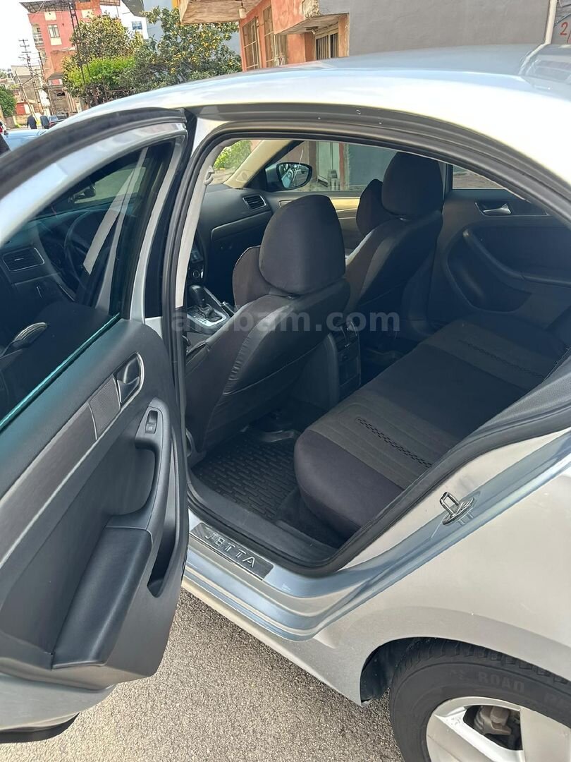 Sahibinden Volkswagen Jetta 1.6 TDi Comfortline 2013 Model Adana 253.000 km Gri (Gümüş) 2