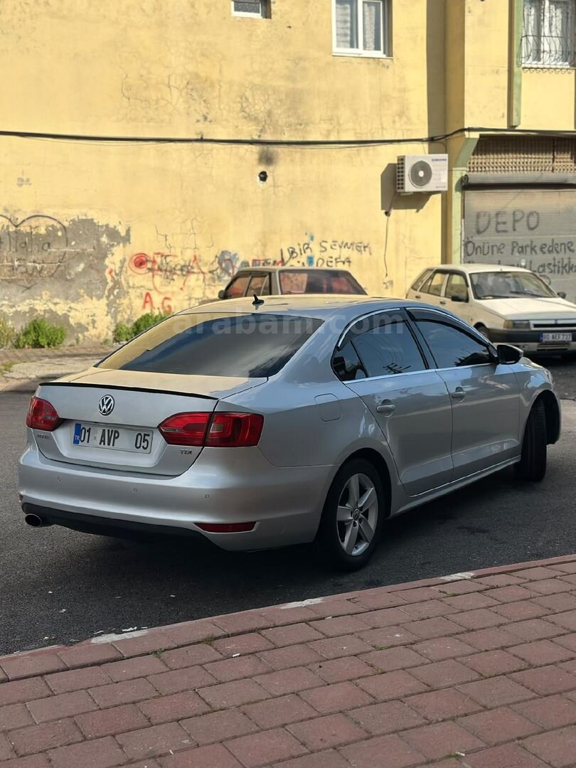 Sahibinden Volkswagen Jetta 1.6 TDi Comfortline 2013 Model Adana 253.000 km Gri (Gümüş) 5