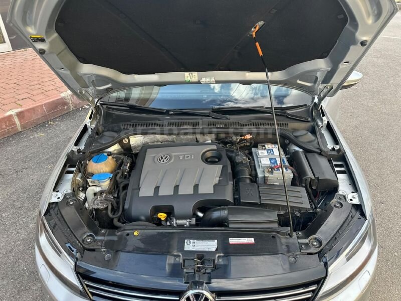 Sahibinden Volkswagen Jetta 1.6 TDi Comfortline 2013 Model Adana 253.000 km Gri (Gümüş)
