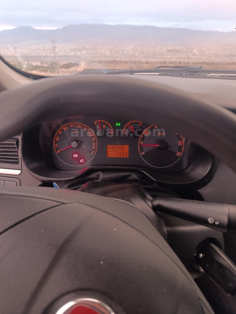 Sahibinden Fiat Linea 1.4 Fire Active Plus 2014 Model Niğde 277.000 km Beyaz 2