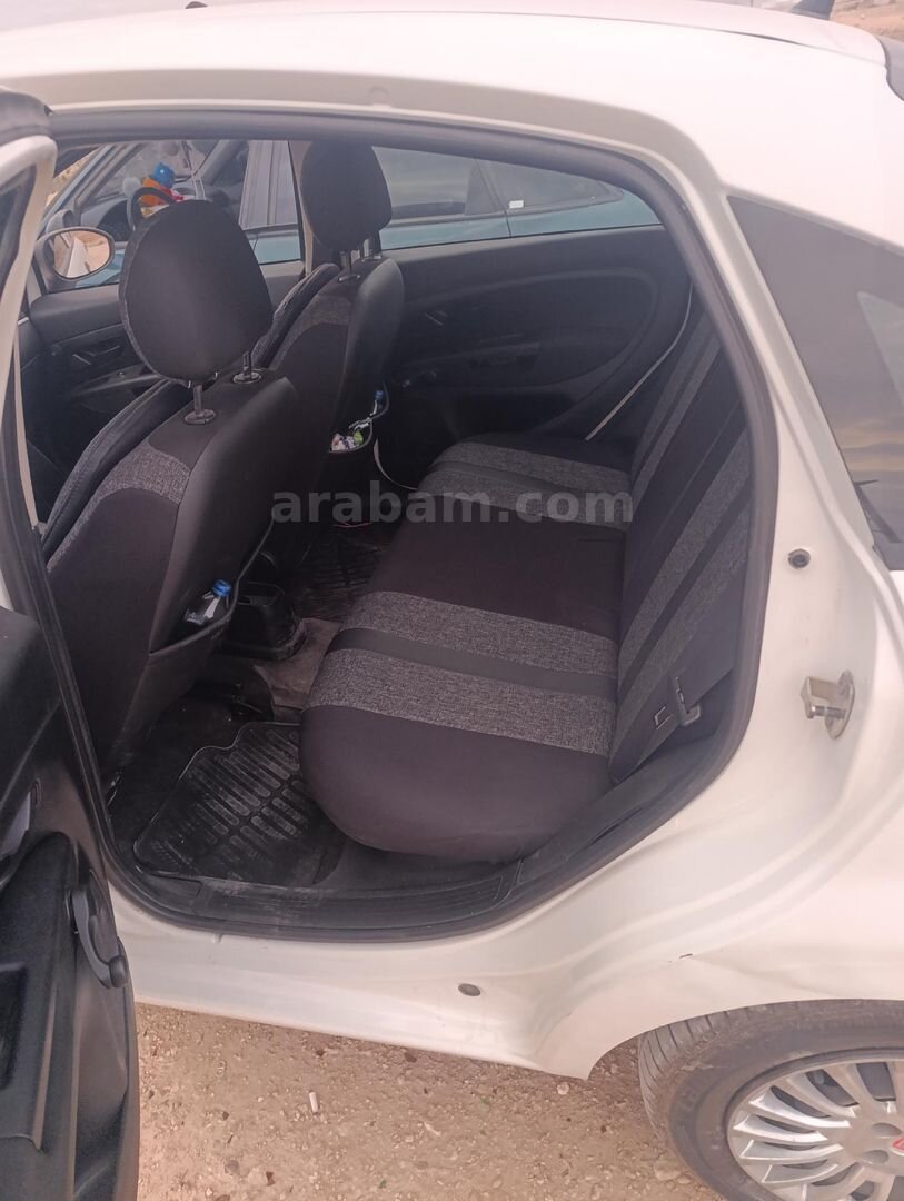 Sahibinden Fiat Linea 1.4 Fire Active Plus 2014 Model Niğde 277.000 km Beyaz 4