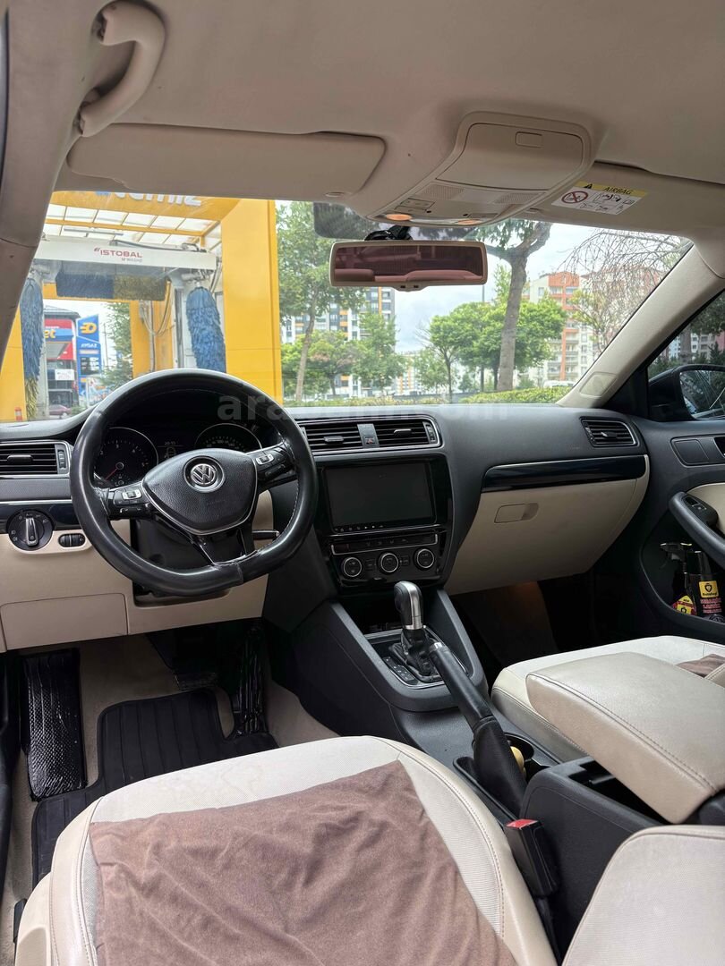 Sahibinden Volkswagen Jetta 1.6 TDi Highline 2014 Model Kayseri 346.000 km Siyah 5
