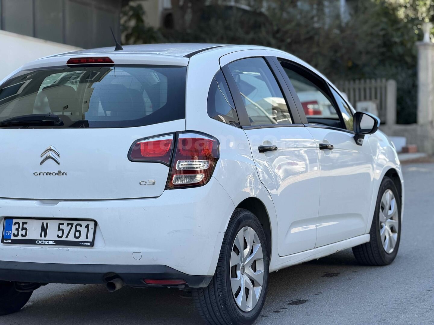 Sahibinden Citroen C3 1.4 HDi Collection 2013 Model İzmir 232.000 km Beyaz 3
