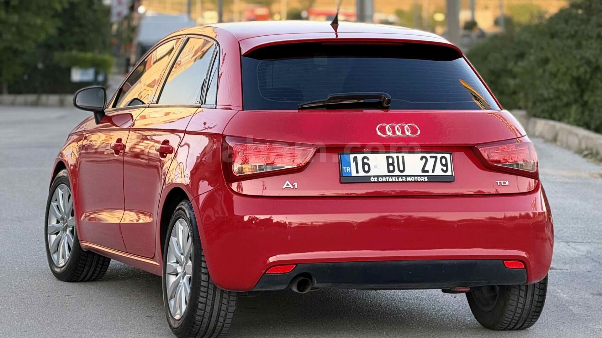 Galeriden Audi A1 1.6 TDI Attraction 2012 Model Ankara 220.000 km Kırmızı 3
