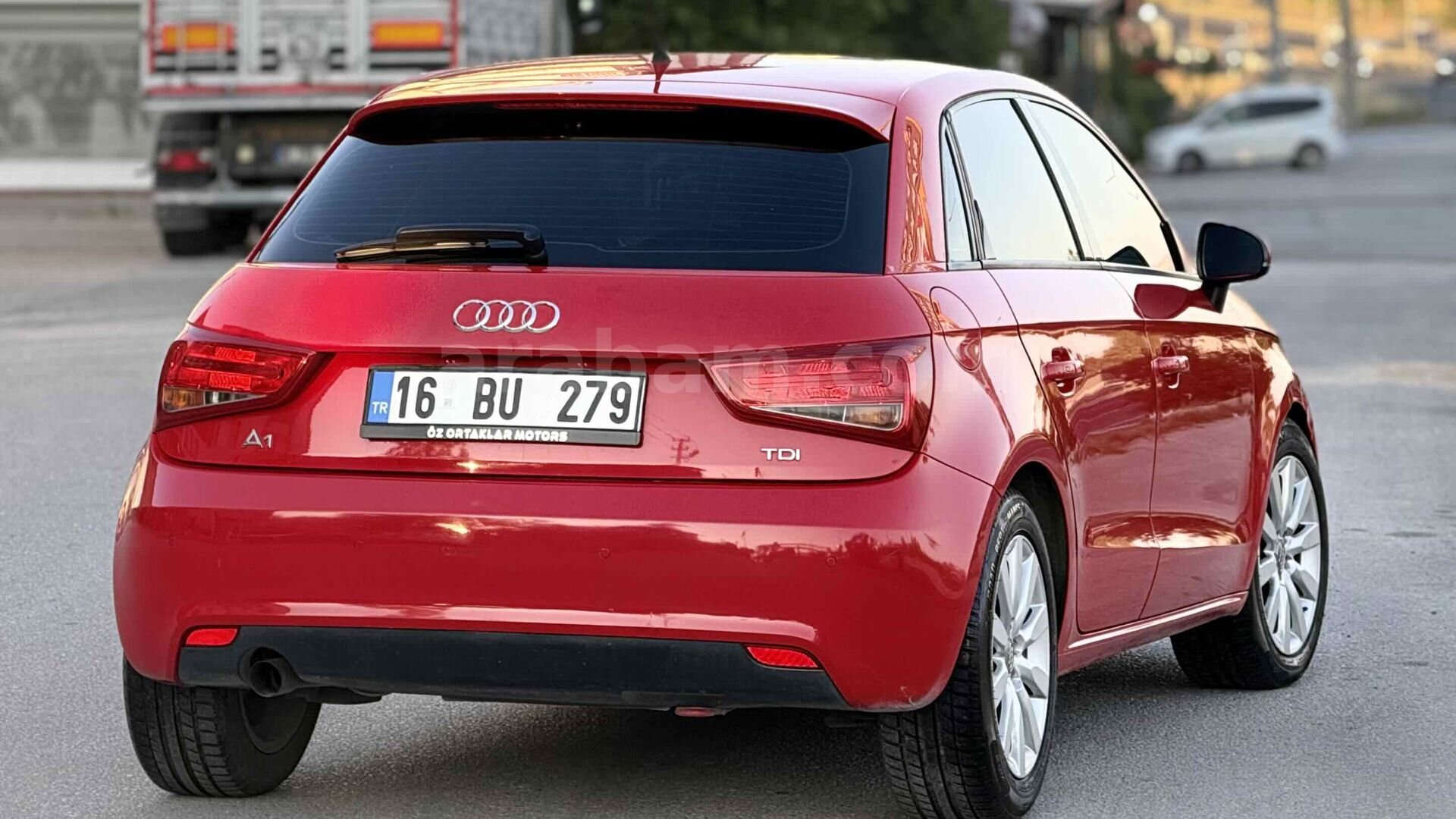 Galeriden Audi A1 1.6 TDI Attraction 2012 Model Ankara 220.000 km Kırmızı 4