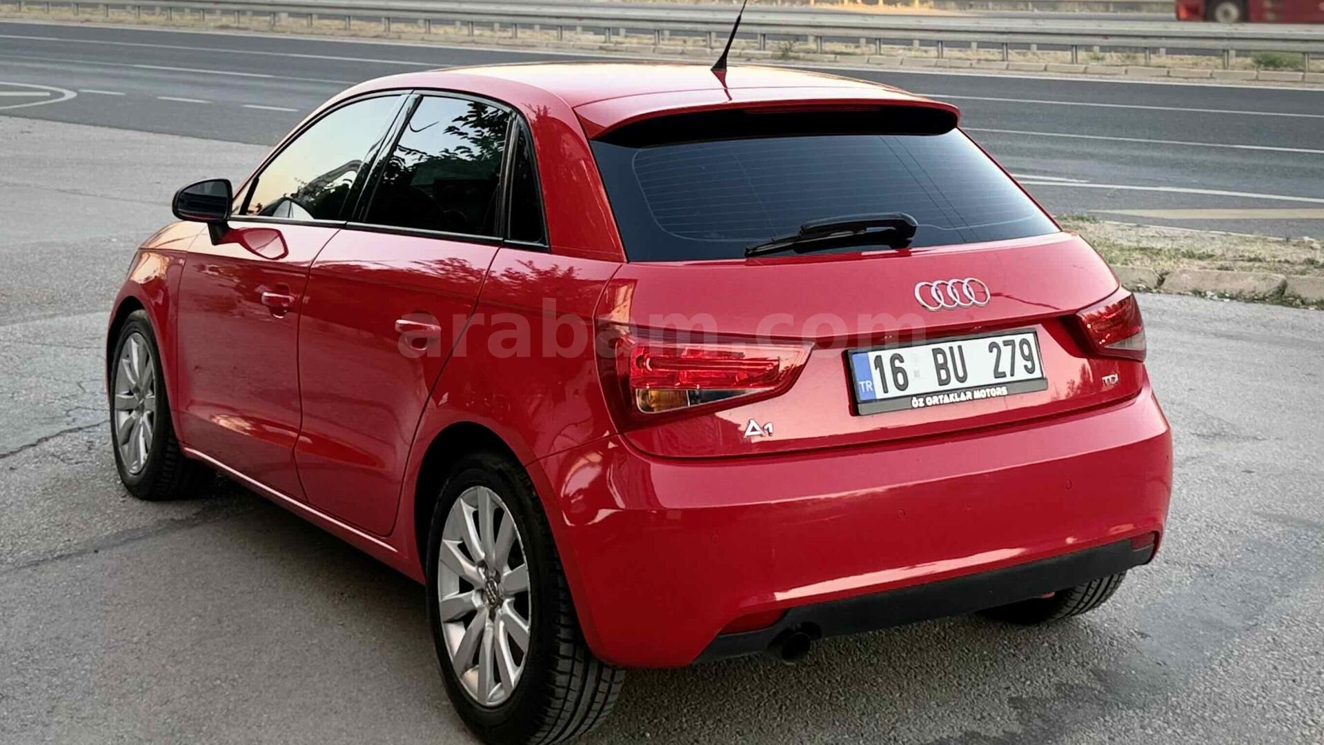 Galeriden Audi A1 1.6 TDI Attraction 2012 Model Ankara 220.000 km Kırmızı 7