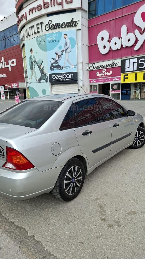 Sahibinden Ford Focus 1.6 Ghia 2001 Model Ankara 155.000 km Gri (Gümüş) 2