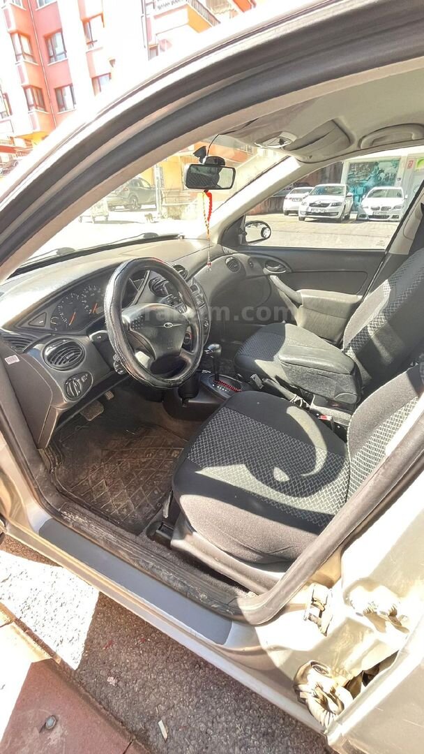 Sahibinden Ford Focus 1.6 Ghia 2001 Model Ankara 155.000 km Gri (Gümüş) 5