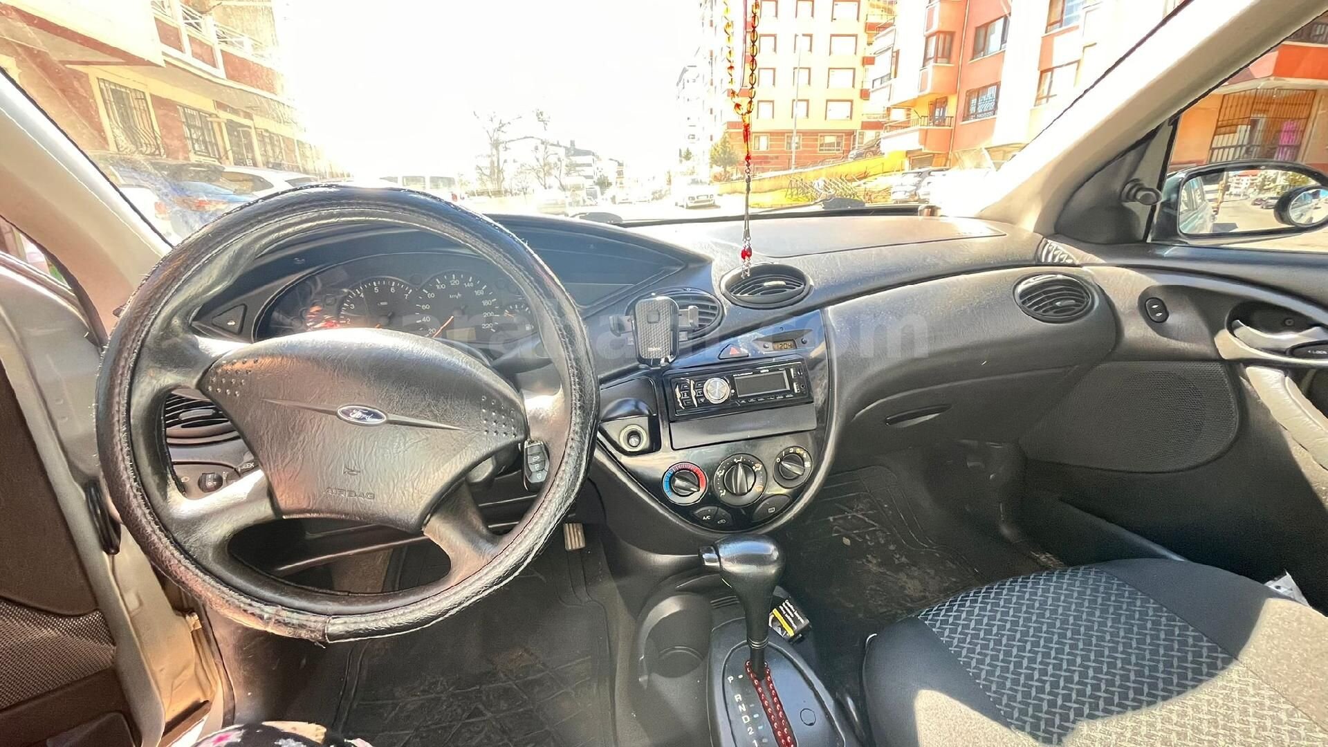Sahibinden Ford Focus 1.6 Ghia 2001 Model Ankara 155.000 km Gri (Gümüş) 6