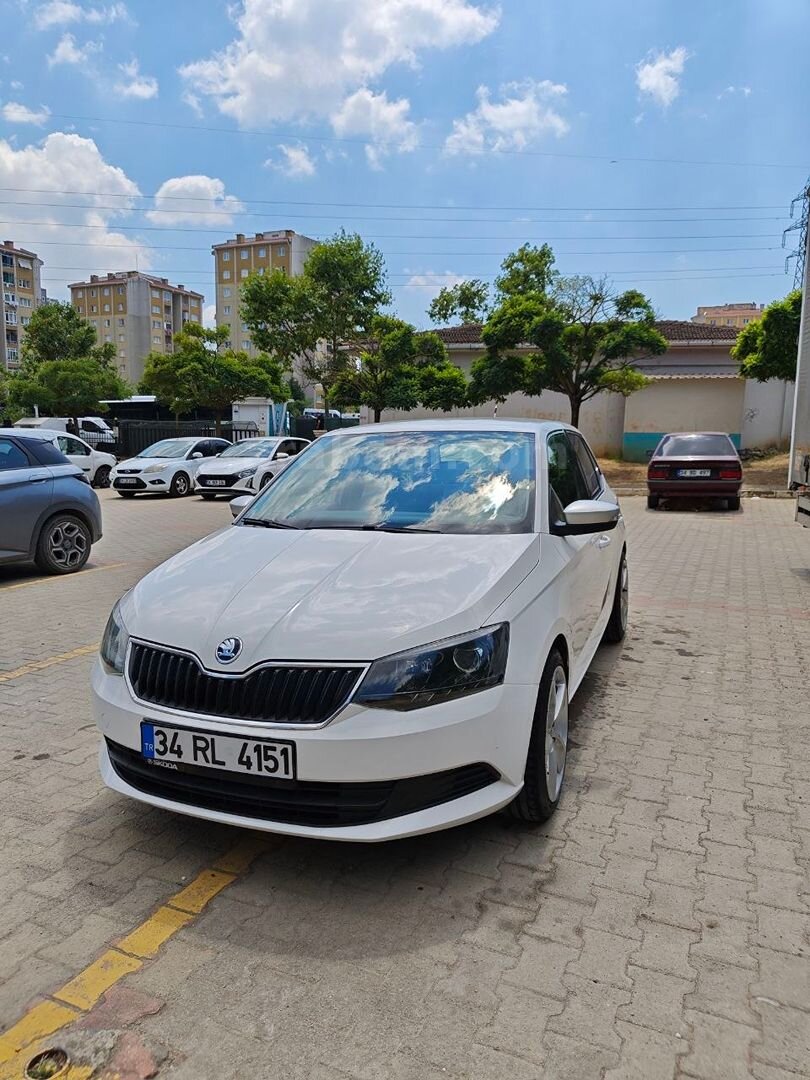 Sahibinden Skoda Fabia 1.2 TSI Ambition 2016 Model İstanbul 121.000 km Beyaz 1