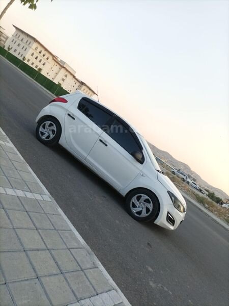 Sahibinden Hyundai i20 1.4 CRDi Jump 2013 Model Şanlıurfa 259.000 km Beyaz
