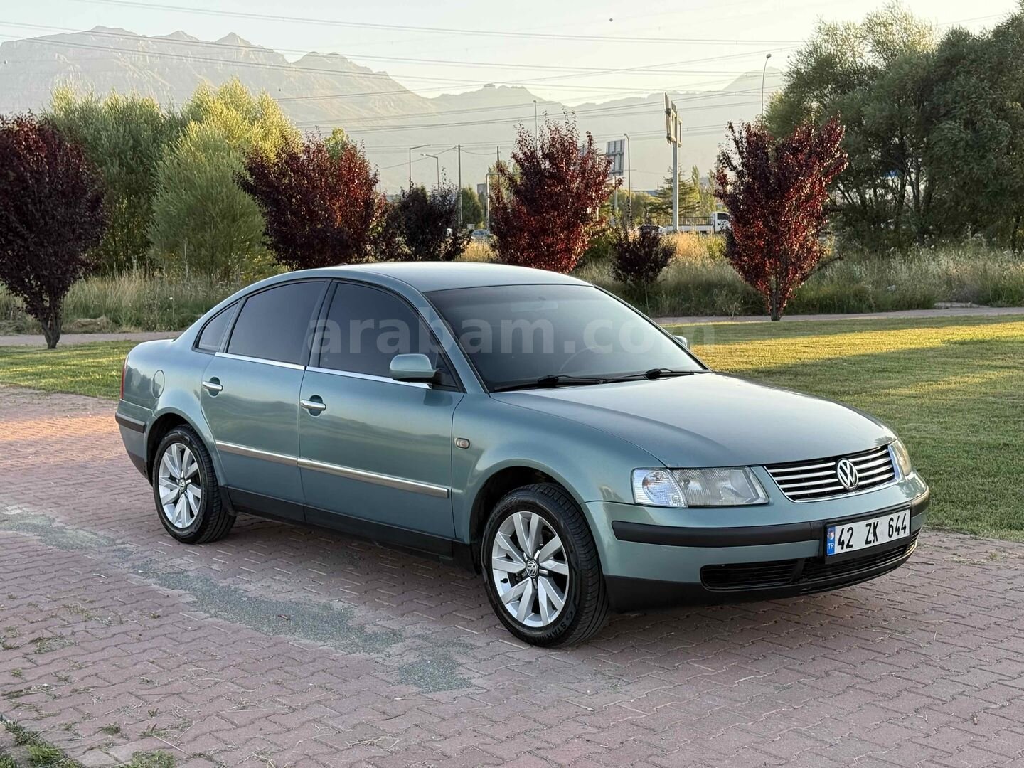 Galeriden Volkswagen Passat 1.8 T Comfortline 1998 Model Konya 197.000 km Yeşil (metalik) 7
